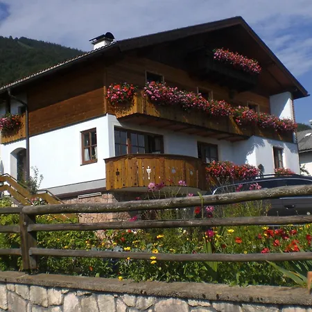 Haus Klaushofer フシュル・アム・ゼー