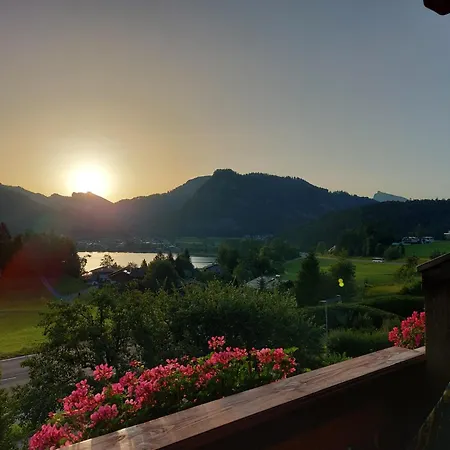 Haus Klaushofer アパート *